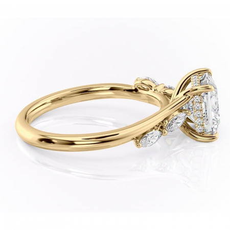 Inel de logodnă Faelynn din aur Galben 14kt cu moissanite tăietură princess – Pietre laterale rafinată pentru profil înalt | Personalizează și configurează gratuit online [1]