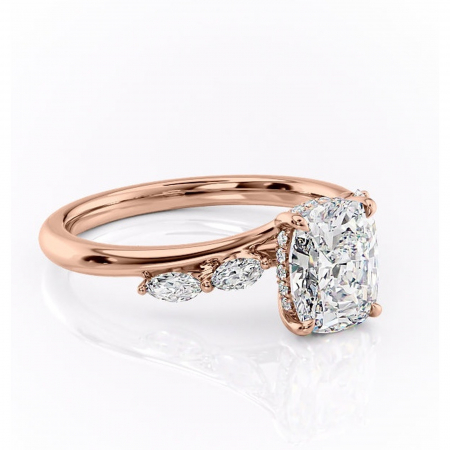 Pernă alungită - Inel de logodnă Faelynn din aur Rose 14kt cu moissanite tăietură asscher – Pietre laterale rafinată pentru profil înalt | Personalizează și configurează gratuit online