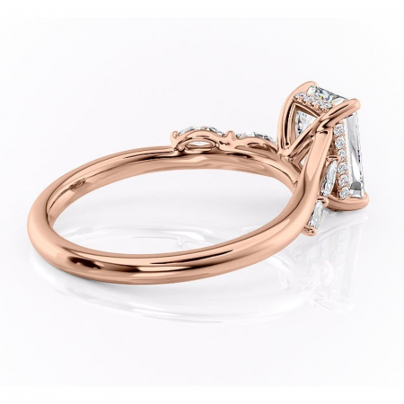 Inel de logodnă Faelynn din aur Rose 14kt cu moissanite tăietură smarald – Pietre laterale rafinată pentru profil înalt | Personalizează și configurează gratuit online [2]