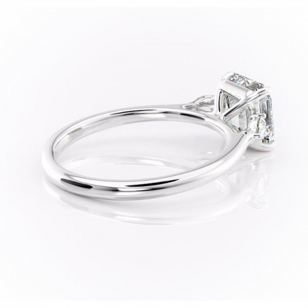 Inel de logodnă Felicity din aur Alb 14kt cu moissanite tăietură asscher – Solitar rafinată pentru profil înalt | Personalizează și configurează gratuit online [2]