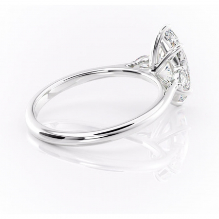 Inel de logodnă Felicity din aur Alb 14kt cu moissanite tăietură marquise – Solitar rafinată pentru profil înalt | Personalizează și configurează gratuit online [2]