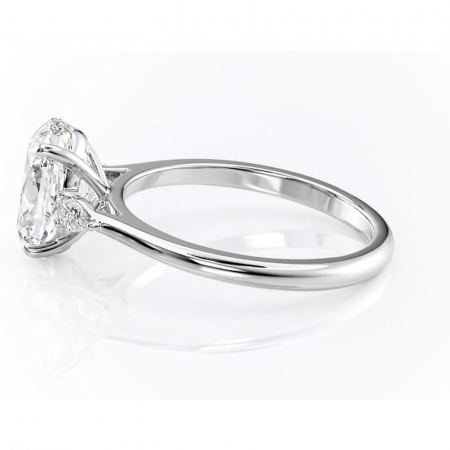 Inel de logodnă Felicity din aur Alb 14kt cu moissanite tăietură ovală – Solitar rafinată pentru profil înalt | Personalizează și configurează gratuit online [5]