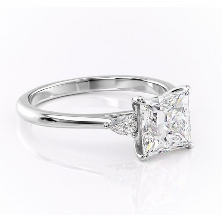 Princess - Inel de logodnă Felicity din aur Alb 14kt cu moissanite tăietură princess – Solitar rafinată pentru profil înalt | Personalizează și configurează gratuit online