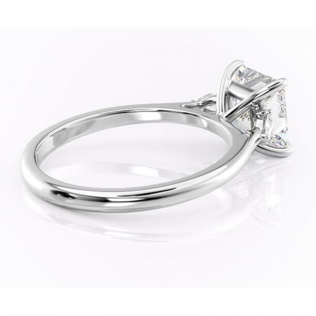 Inel de logodnă Felicity din aur Alb 14kt cu moissanite tăietură princess – Solitar rafinată pentru profil înalt | Personalizează și configurează gratuit online [2]