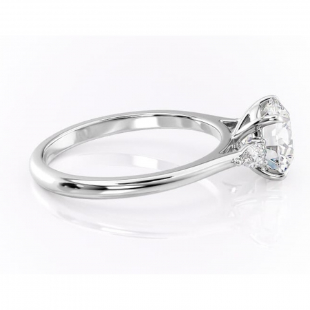 Inel de logodnă Felicity din aur Alb 14kt cu moissanite tăietură rotundă – Solitar rafinată pentru profil înalt | Personalizează și configurează gratuit online [1]