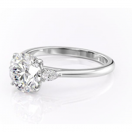 Inel de logodnă Felicity din aur Alb 14kt cu moissanite tăietură rotundă – Solitar rafinată pentru profil înalt | Personalizează și configurează gratuit online [6]