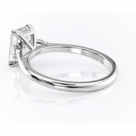 Inel de logodnă Felicity din aur Alb 14kt cu moissanite tăietură smarald – Solitar rafinată pentru profil înalt | Personalizează și configurează gratuit online [4]