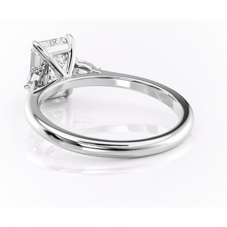 Inel de logodnă Felicity din aur Alb 14kt cu moissanite tăietură smarald – Solitar rafinată pentru profil înalt | Personalizează și configurează gratuit online [3]