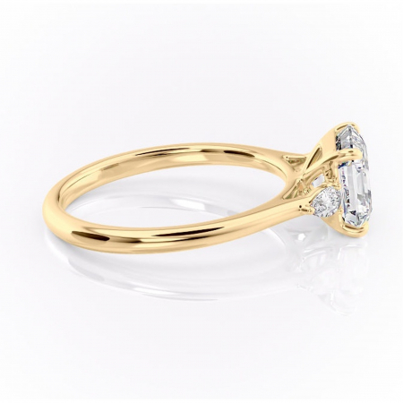 Inel de logodnă Felicity din aur Galben 18kt cu moissanite tăietură asscher – Solitar rafinată pentru profil înalt | Personalizează și configurează gratuit online [1]