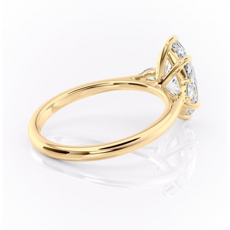 Inel de logodnă Felicity din aur Galben 14kt cu moissanite tăietură marquise – Solitar rafinată pentru profil înalt | Personalizează și configurează gratuit online [2]