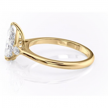 Inel de logodnă Felicity din aur Galben 18kt cu moissanite tăietură pară – Solitar rafinată pentru profil înalt | Personalizează și configurează gratuit online [5]