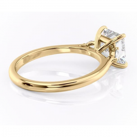 Inel de logodnă Felicity din aur Galben 18kt cu moissanite tăietură princess – Solitar rafinată pentru profil înalt | Personalizează și configurează gratuit online [2]