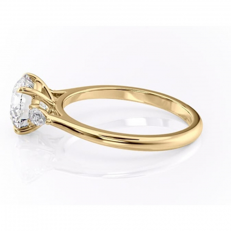 Inel de logodnă Felicity din aur Galben 14kt cu moissanite tăietură rotundă – Solitar rafinată pentru profil înalt | Personalizează și configurează gratuit online [5]