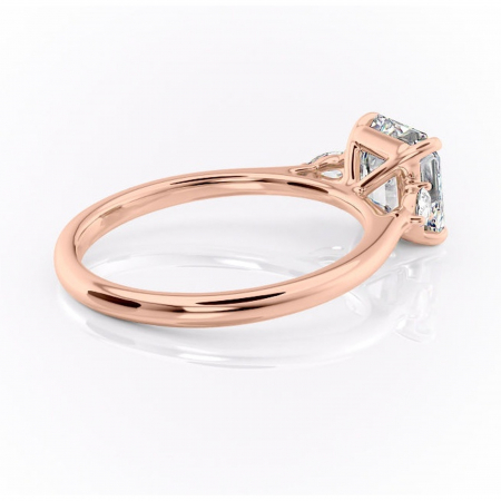 Inel de logodnă Felicity din aur Rose 18kt cu moissanite tăietură asscher – Solitar rafinată pentru profil înalt | Personalizează și configurează gratuit online [2]