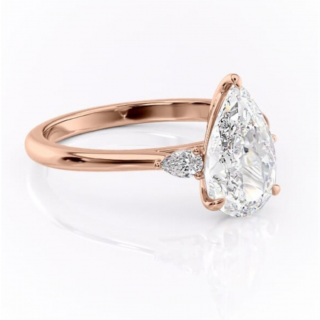 14K - Inel de logodnă Felicity din aur Rose 14kt cu moissanite tăietură pară – Solitar rafinată pentru profil înalt | Personalizează și configurează gratuit online