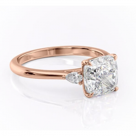 Pernă - Inel de logodnă Felicity din aur Rose 18kt cu moissanite tăietură pernă – Solitar rafinată pentru profil înalt | Personalizează și configurează gratuit online