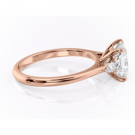 Inel de logodnă Felicity din aur Rose 14kt cu moissanite tăietură princess – Solitar rafinată pentru profil înalt | Personalizează și configurează gratuit online [1]