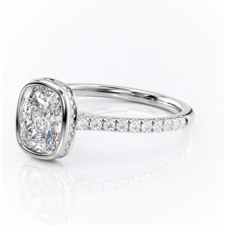 Inel de logodnă Fernelle din aur Alb 14kt cu moissanite tăietură pernă – Montură închisă rafinată pentru profil înalt | Personalizează și configurează gratuit online [6]