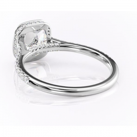 Inel de logodnă Fernelle din aur Alb 14kt cu moissanite tăietură pernă – Montură închisă rafinată pentru profil înalt | Personalizează și configurează gratuit online [3]