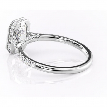 Inel de logodnă Fernelle din aur Alb 14kt cu moissanite tăietură radiantă – Montură închisă rafinată pentru profil înalt | Personalizează și configurează gratuit online [4]