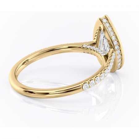 Inel de logodnă Fernelle din aur Galben 18kt cu moissanite tăietură pară – Montură închisă rafinată pentru profil înalt | Personalizează și configurează gratuit online [2]