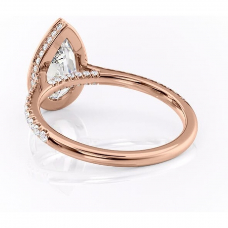 Inel de logodnă Fernelle din aur Rose 18kt cu moissanite tăietură pară – Montură închisă rafinată pentru profil înalt | Personalizează și configurează gratuit online [3]