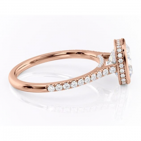 Inel de logodnă Fernelle din aur Rose 18kt cu moissanite tăietură pernă – Montură închisă rafinată pentru profil înalt | Personalizează și configurează gratuit online [1]