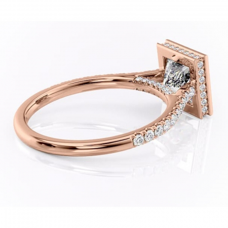 Inel de logodnă Fernelle din aur Rose 18kt cu moissanite tăietură princess – Montură închisă rafinată pentru profil înalt | Personalizează și configurează gratuit online [2]