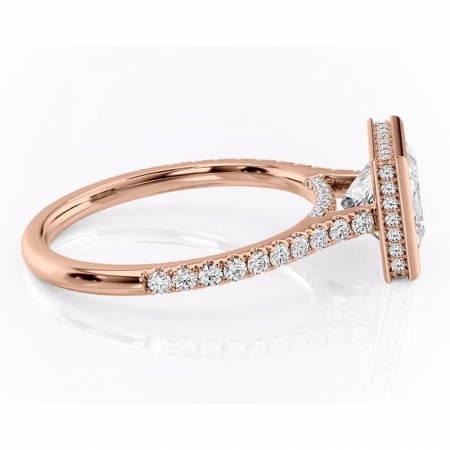 Inel de logodnă Fernelle din aur Rose 18kt cu moissanite tăietură princess – Montură închisă rafinată pentru profil înalt | Personalizează și configurează gratuit online [1]