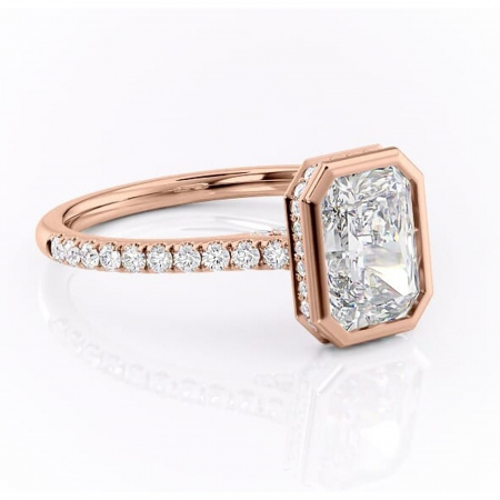 14K - Inel de logodnă Fernelle din aur Rose 14kt cu moissanite tăietură radiantă – Montură închisă rafinată pentru profil înalt | Personalizează și configurează gratuit online