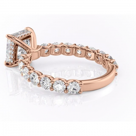 Inel de logodnă Floralie din aur Rose 14kt cu moissanite tăietură princess – Pietre laterale excepțional | Personalizează și configurează gratuit online [4]