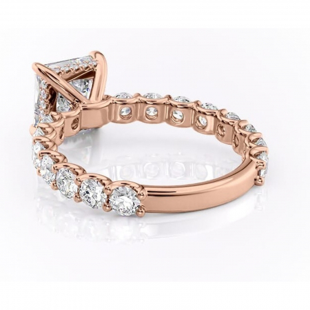 Inel de logodnă Floralie din aur Rose 14kt cu moissanite tăietură princess – Pietre laterale excepțional | Personalizează și configurează gratuit online [3]