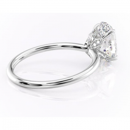 Inel de logodnă Garnet din aur Alb 14kt cu moissanite tăietură ovală – Solitar rafinată pentru profil înalt | Personalizează și configurează gratuit online [2]