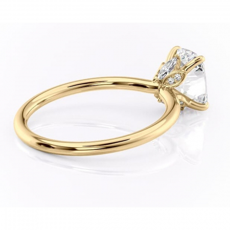 Inel de logodnă Garnet din aur Galben 14kt cu moissanite tăietură pernă – Solitar rafinată pentru profil înalt | Personalizează și configurează gratuit online [2]