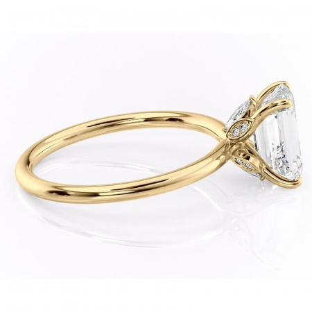 Inel de logodnă Garnet din aur Galben 14kt cu moissanite tăietură smarald – Solitar rafinată pentru profil înalt | Personalizează și configurează gratuit online [1]