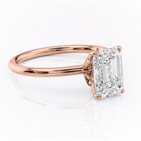 Smarald - Inel de logodnă Garnet din aur Rose 18kt cu moissanite tăietură smarald – Solitar rafinată pentru profil înalt | Personalizează și configurează gratuit online