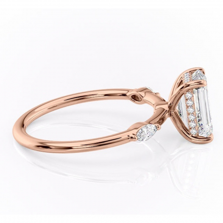 Inel de logodnă Gemina din aur Rose 14kt cu moissanite tăietură smarald – Pietre laterale rafinată pentru profil înalt | Personalizează și configurează gratuit online [1]