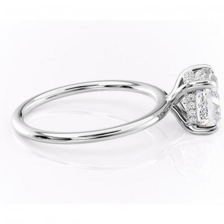 Inel de logodnă Genevieve din aur Alb 14kt cu moissanite tăietură pernă – Solitar rafinată pentru profil înalt | Personalizează și configurează gratuit online [1]
