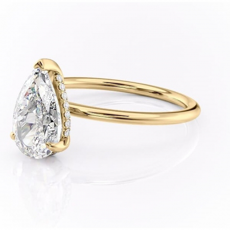 Inel de logodnă Genevieve din aur Galben 18kt cu moissanite tăietură pară – Solitar rafinată pentru profil înalt | Personalizează și configurează gratuit online [6]