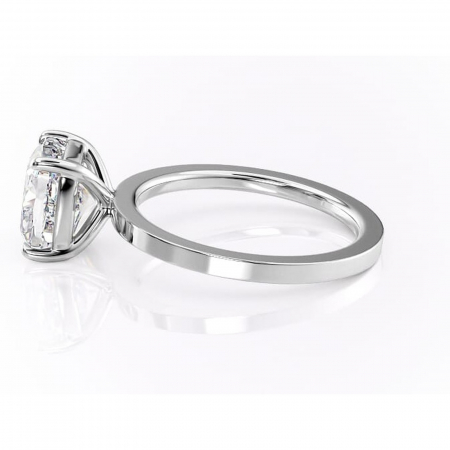 Inel de logodnă Georgiana din aur Alb 14kt cu moissanite tăietură pernă – Profil pătrat rafinată pentru profil înalt | Personalizează și configurează gratuit online [5]