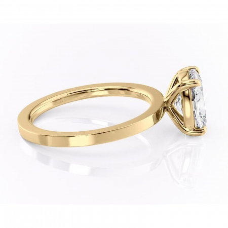 Inel de logodnă Georgiana din aur Galben 14kt cu moissanite tăietură pernă – Profil pătrat rafinată pentru profil înalt | Personalizează și configurează gratuit online [1]