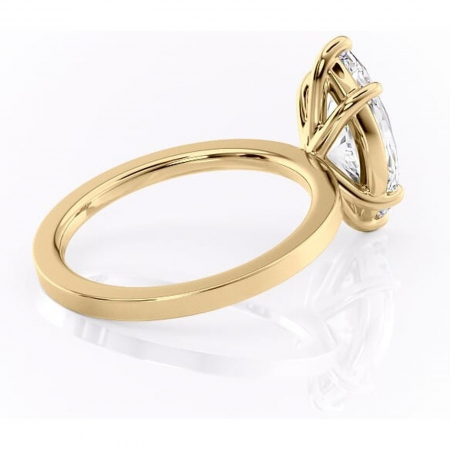 Inel de logodnă Georgiana din aur Galben 14kt cu moissanite tăietură marquise – Profil pătrat rafinată pentru profil înalt | Personalizează și configurează gratuit online [2]