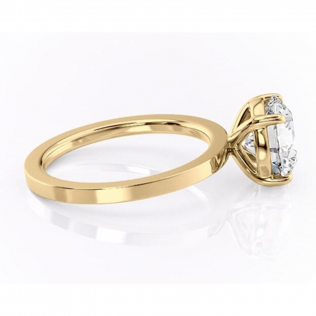 Inel de logodnă Georgiana din aur Galben 14kt cu moissanite tăietură rotundă – Profil pătrat rafinată pentru profil înalt | Personalizează și configurează gratuit online [1]