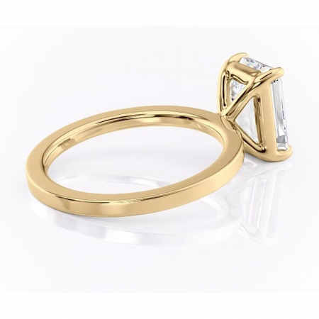 Inel de logodnă Georgiana din aur Galben 14kt cu moissanite tăietură smarald – Profil pătrat rafinată pentru profil înalt | Personalizează și configurează gratuit online [2]
