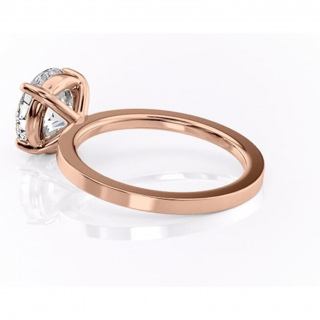 Inel de logodnă Georgiana din aur Rose 14kt cu moissanite tăietură rotundă – Profil pătrat rafinată pentru profil înalt | Personalizează și configurează gratuit online [4]