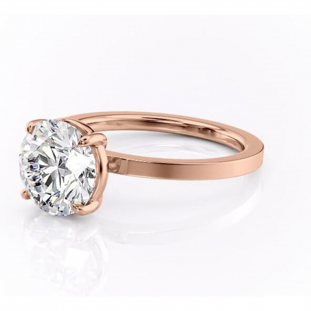 Inel de logodnă Georgiana din aur Rose 14kt cu moissanite tăietură rotundă – Profil pătrat rafinată pentru profil înalt | Personalizează și configurează gratuit online [6]