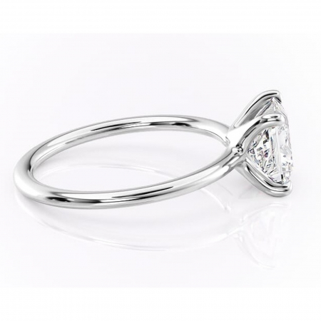 Inel de logodnă Helena din aur Alb 14kt cu moissanite tăietură princess – Solitar rafinată pentru profil jos | Personalizează și configurează gratuit online [1]