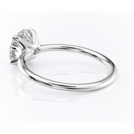 Inel de logodnă Helena din aur Alb 14kt cu moissanite tăietură rotundă – Solitar rafinată pentru profil jos | Personalizează și configurează gratuit online [4]