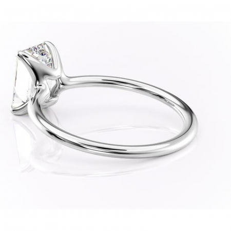 Inel de logodnă Helena din aur Alb 14kt cu moissanite tăietură smarald – Solitar rafinată pentru profil jos | Personalizează și configurează gratuit online [4]