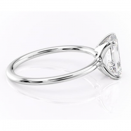 Inel de logodnă Helena din aur Alb 14kt cu moissanite tăietură smarald – Solitar rafinată pentru profil jos | Personalizează și configurează gratuit online [1]